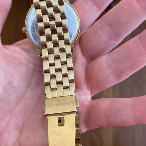 Michael Kors Watch - Picture 8 of 9